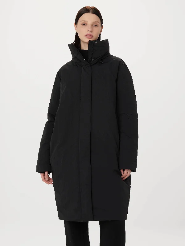 The Iceland Long Coat in Black